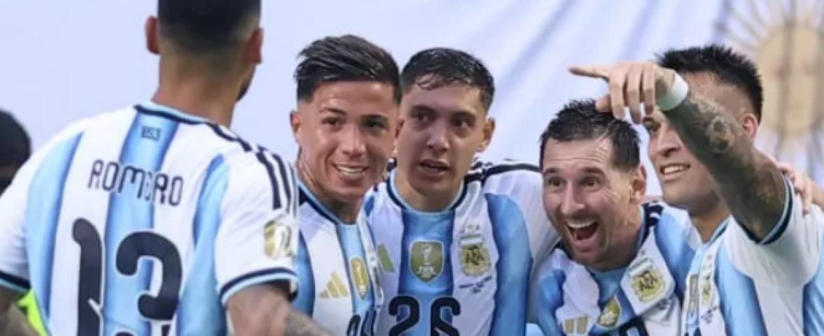 Argentina le ganó a Cabo Verde un partido inolvidable y está en octavos
