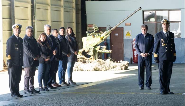 Melella asistió a la ceremonia por el 75° aniversario de la Base Aeronaval en Río Grande