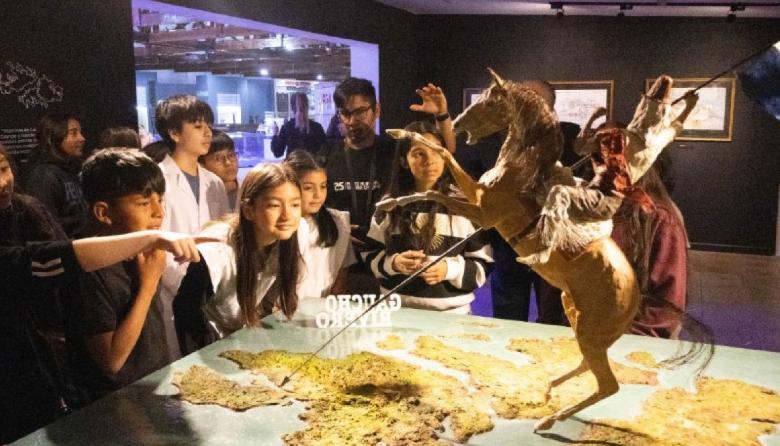 "Este suelo, nuestra patria"