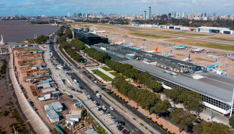 Por el cierre de Aeroparque, vuelos de Tierra del Fuego operarán desde Ezeiza