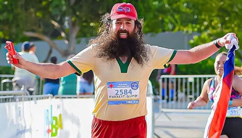 Vuelven los trotes grupales a Río Grande con la presencia del “Forrest Gump chileno”