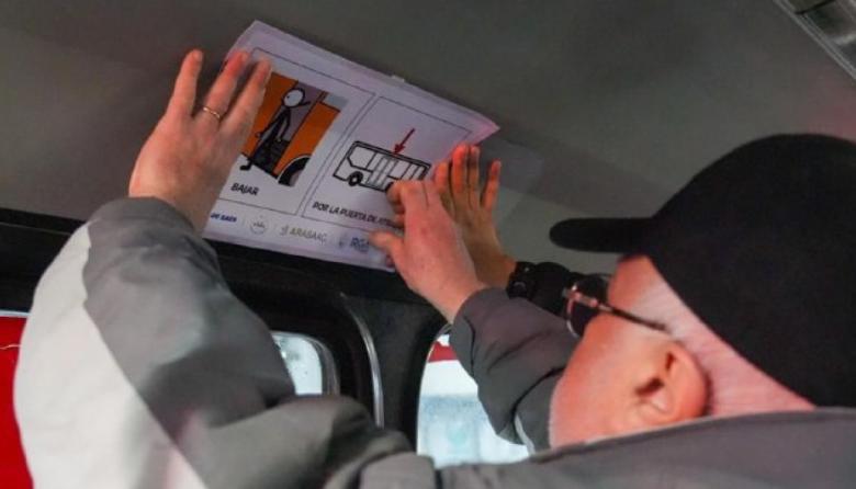 Colocación de Pictogramas en el Transporte Público