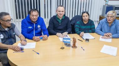 Aumento del 4,5% y piso salarial de 1.200.000 pesos para municipales