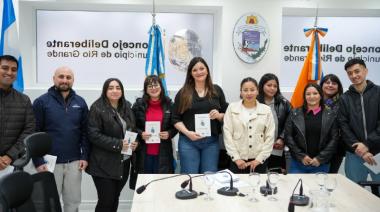 Zamora recibió a alumnos del CENT 35 en el Concejo Deliberante