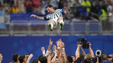 Corazón de campeón: la Selección Argentina pasó del 0-2 al 3-2 en 13 minutos y se metió en los cuartos del Mundial