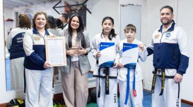 La concejal Arce declaró de Interés a taekwondistas riograndenses tras su participación en Paraguay