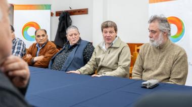 Melella se reunión con taxistas y remiseros
