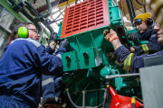 Llegaron nuevos repuestos y avanzan los trabajos sobre el sistema de generación eléctrica de Tolhuin