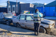 Retirarán vehículos abandonados y chatarra de la vía pública