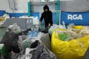 Reciclá y Ganá: Los estudiantes recolectaron más de 4.000 kilos de botellas PET en la primera jornada