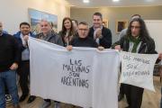 Concejales acompañaron la presentación judicial para frenar la explotación petrolera en Malvinas