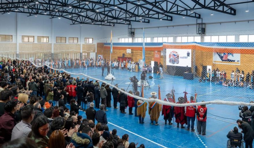 "El futuro de Tierra del Fuego es grande, porque en momentos difíciles como éste sale la fuerza de los fueguinos y fueguinas"