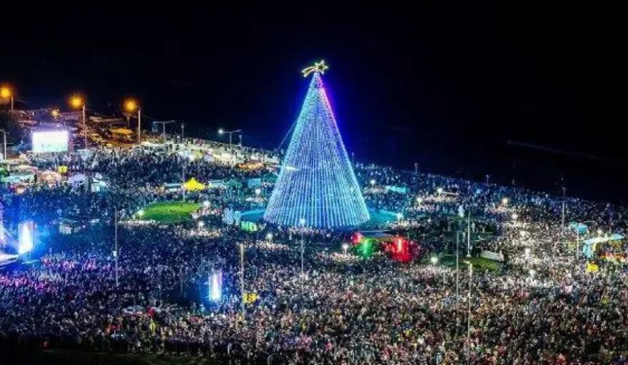 El encendido del arbolito sin artista nacional